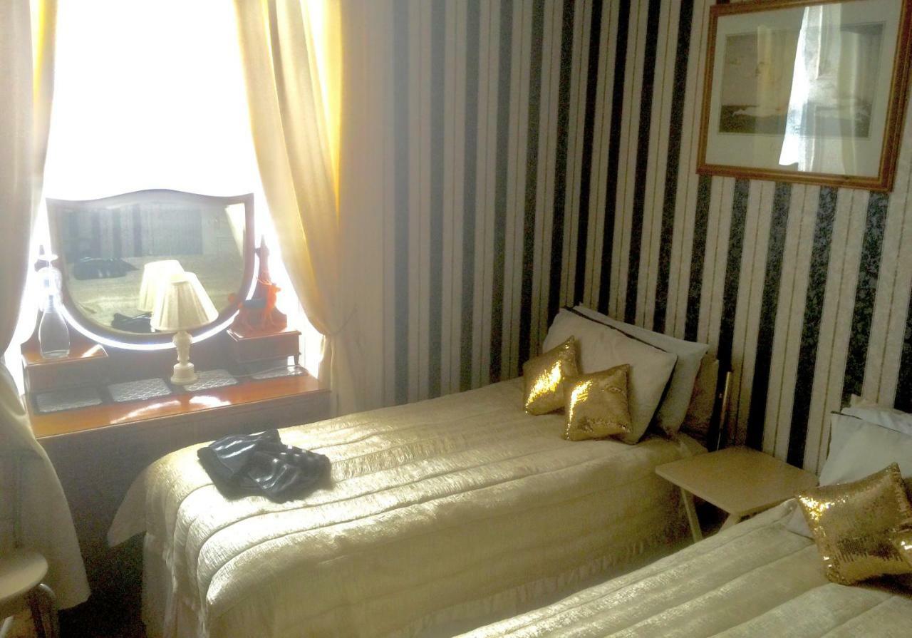 Marchhall Accommodation - Edinburgh — Photos 2